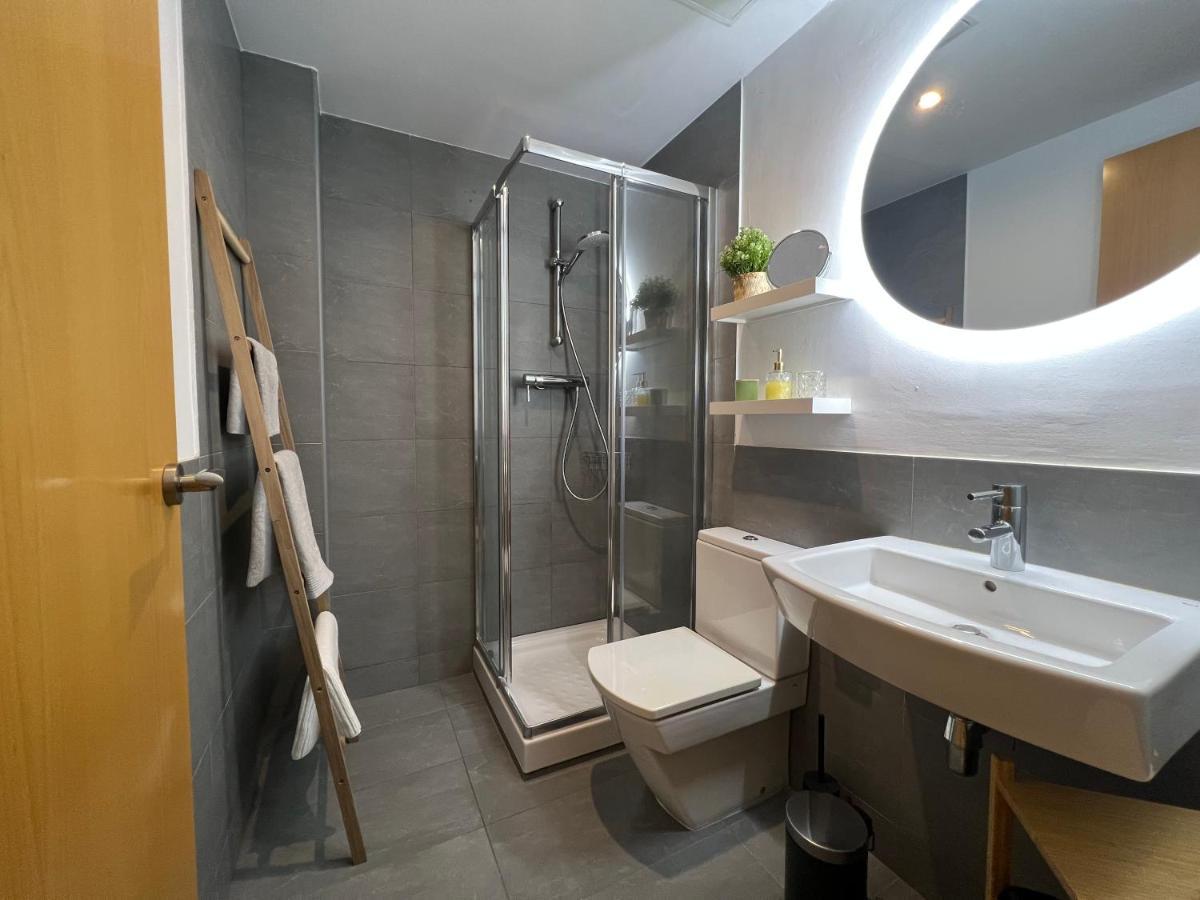 Cozy Apartment Well-Located In Terrassa, Barcelona Exterior photo